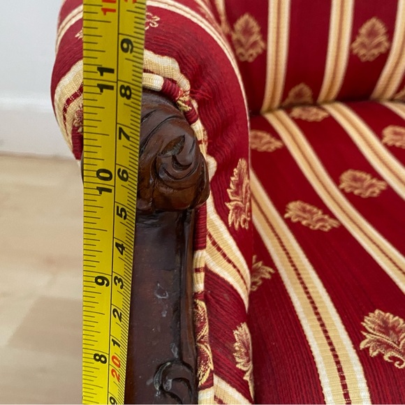 Vintage Reproduction of a Queen Anne Wood with Gold Wine Fabric Chair for Dolls - Picture 4 of 11